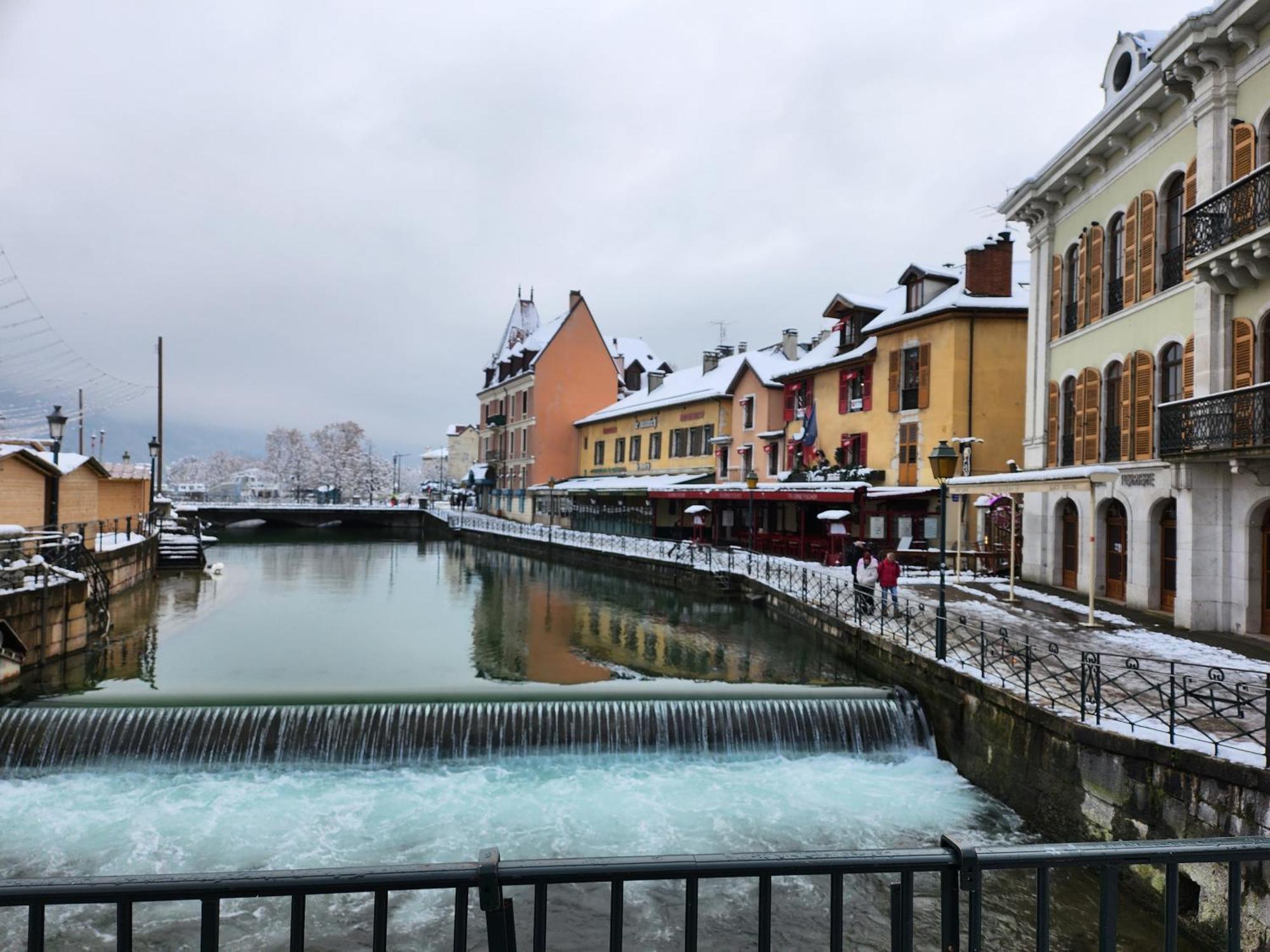 Hyper Centre Annecy Et Bord Du Lac Екстериор снимка