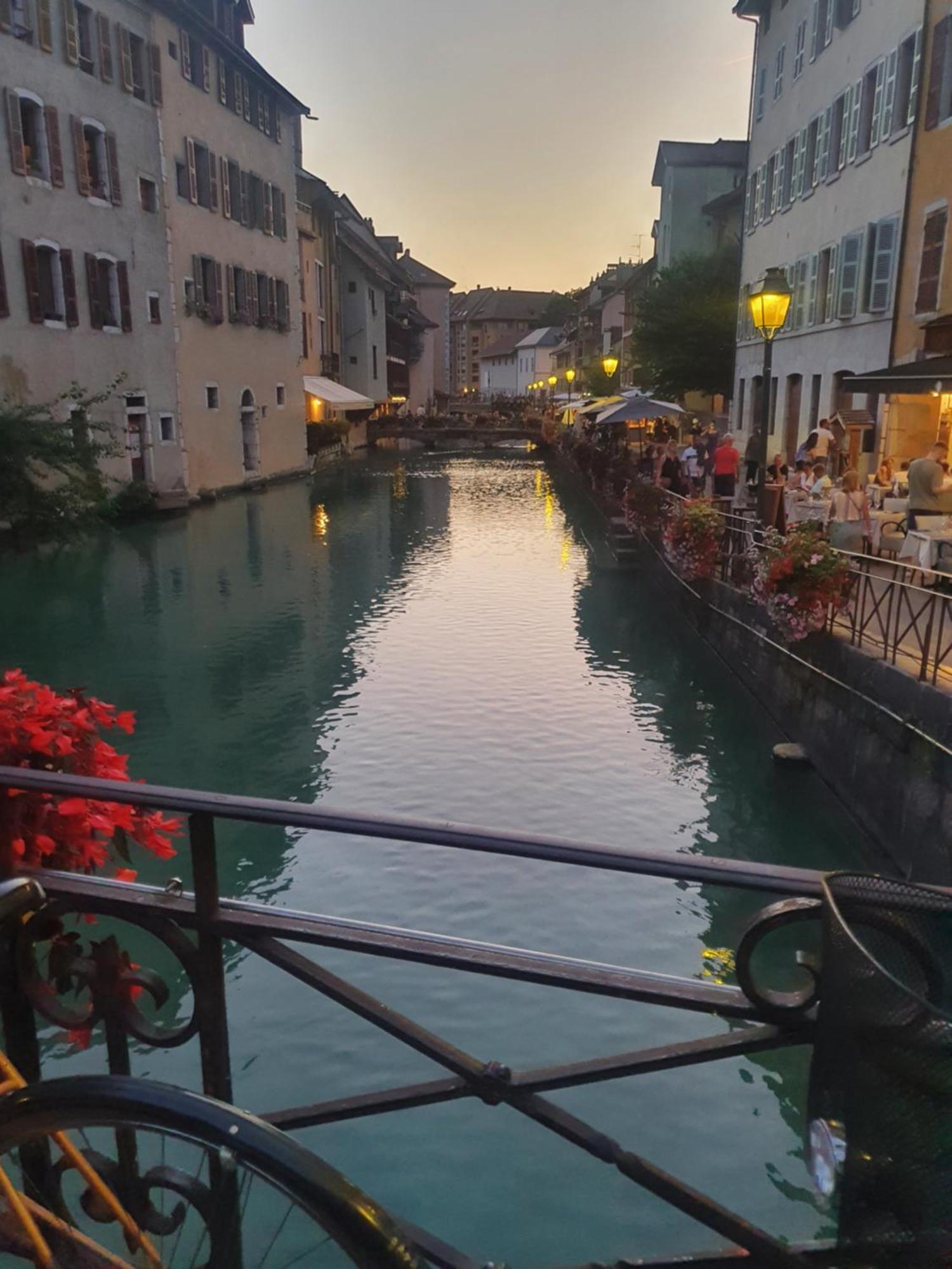 Hyper Centre Annecy Et Bord Du Lac Екстериор снимка