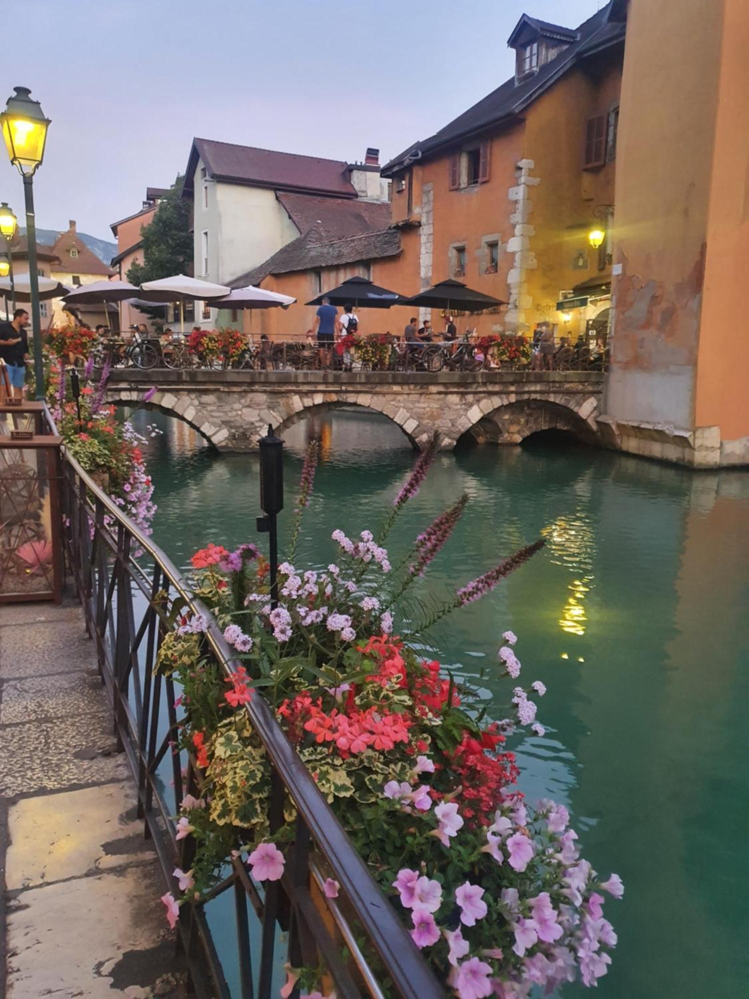 Hyper Centre Annecy Et Bord Du Lac Екстериор снимка