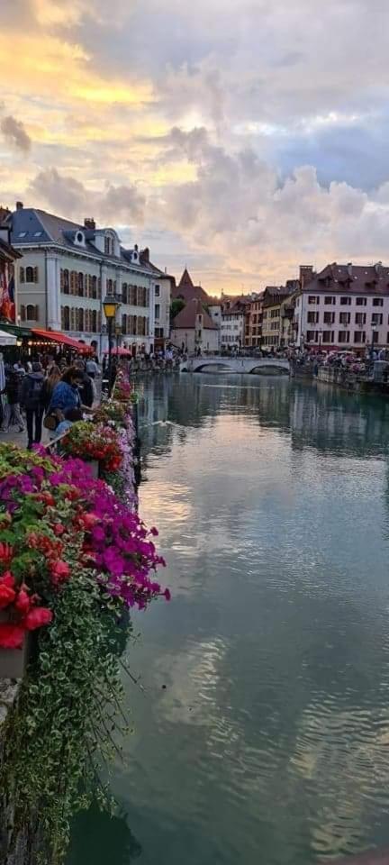 Hyper Centre Annecy Et Bord Du Lac Екстериор снимка